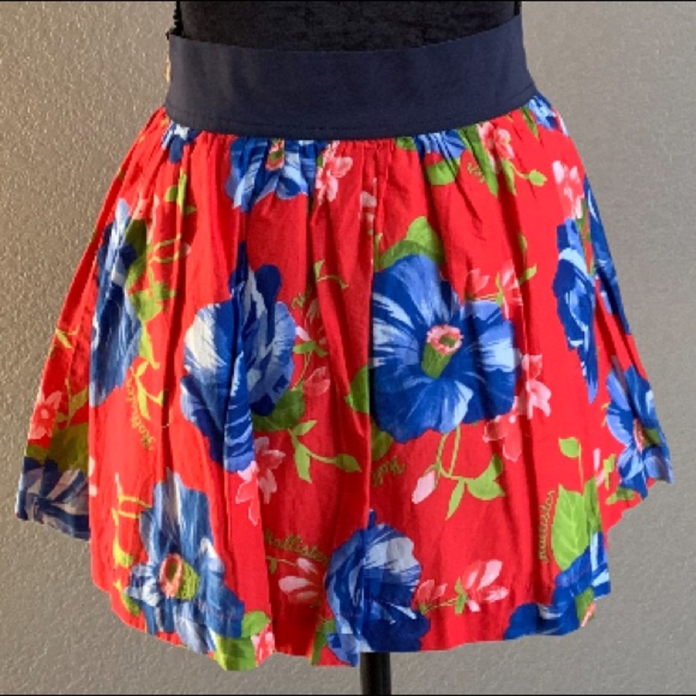 NWT Hollister Floral Skirt